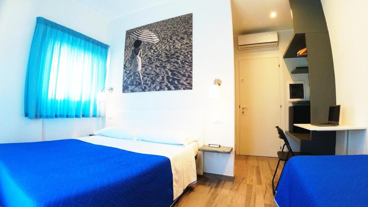 Hotel Rio Claro Fondi Extérieur photo
